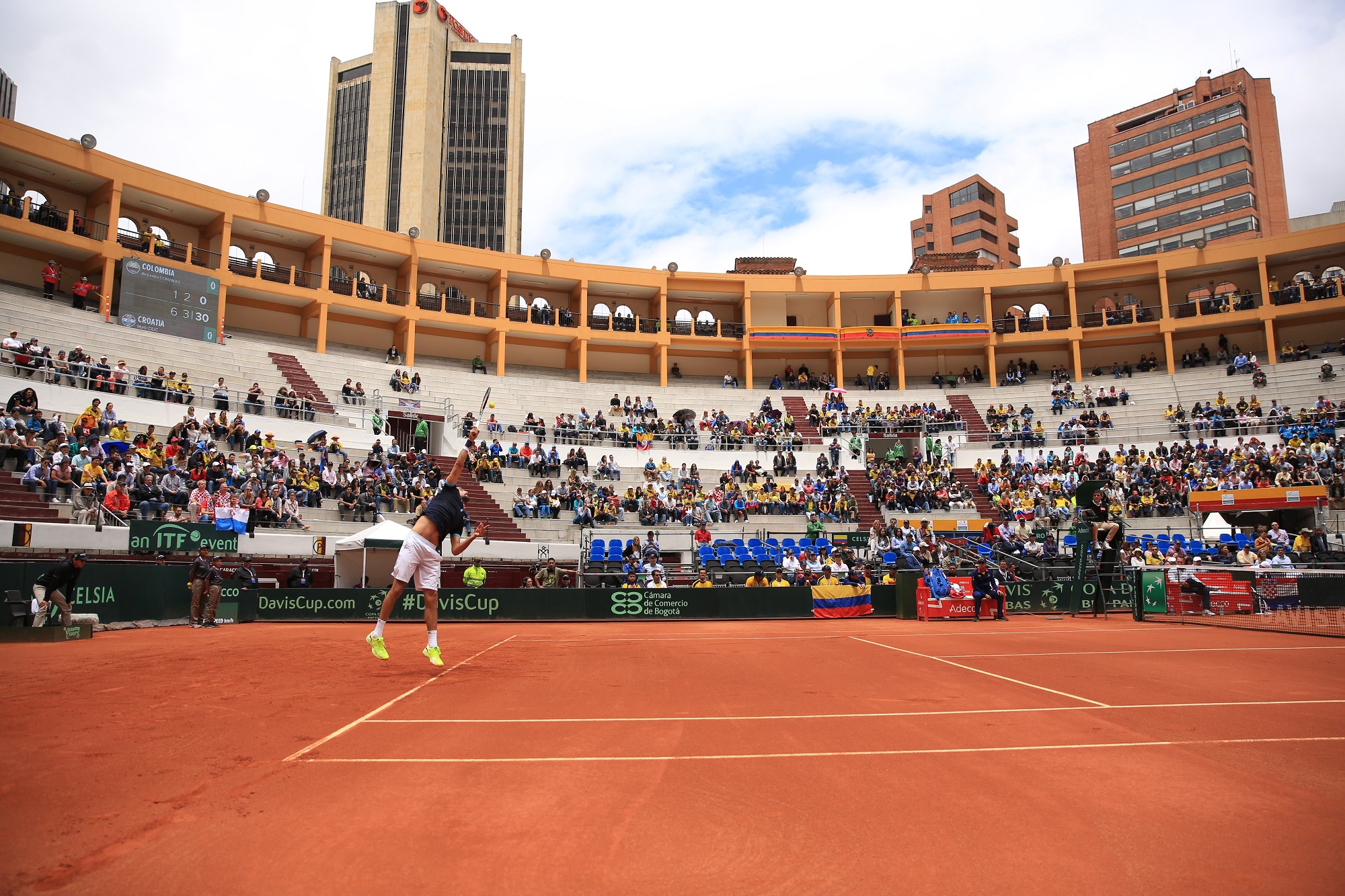 Alcalde Peñalosa respalda proyecto que prohibiría corridas de toros en Bogotá