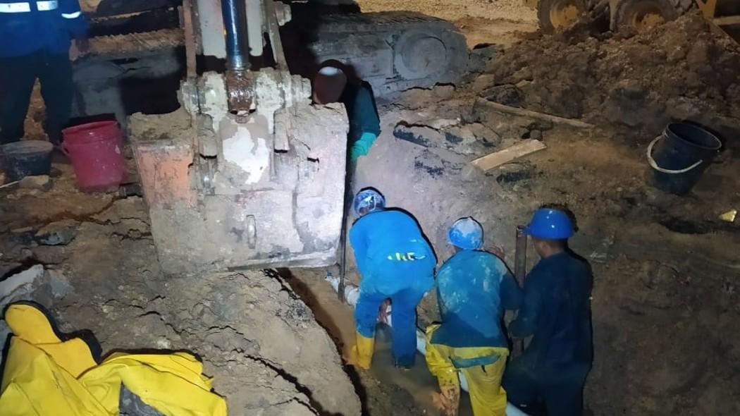 Por años los vecino de esta zona convivieron con redes de drenaje artesanales, que transportaban en una tubería las aguas lluvias.