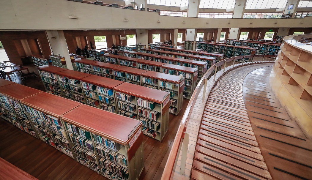 Disfrutar de nuestros servicios a domicilio es uno de los tantos beneficios que tienes por estar afiliado a la Red Distrital de Bibliotecas Públicas. Foto: Alcaldía de Bogotá.