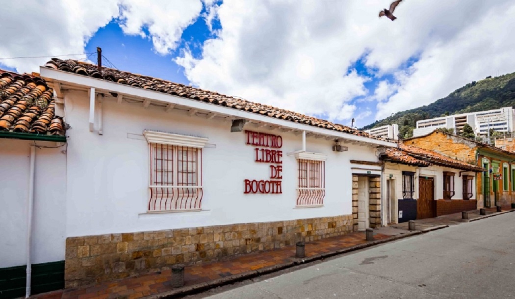 Narración oral, noches de jazz, un mercado cultural, y por supuesto, teatro, hacen parte de la agenda del Teatro Libre del centro. Foto: FUGA.