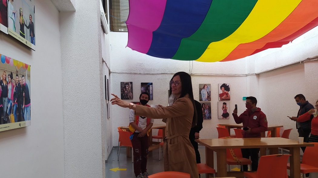 El anuncio de la creación de Distrito Rojo fue hecho durante la visita al Centro de Atención Integral a la Diversidad Sexual y de Género Zona Centro CAIDSG