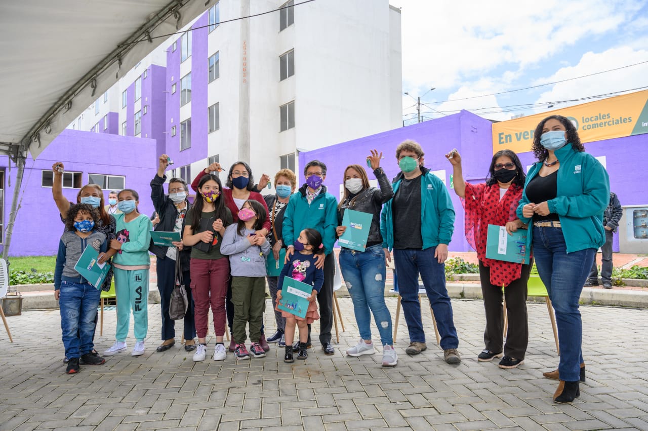 Entrega de viviendas en la localidad de San Cristóbal 