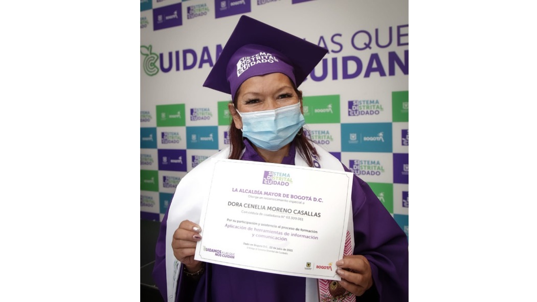 Dora Cenelia Moreno, una de las primeras cuidadoras graduadas de los cursos del Sistema Distrital del Cuidado. SDM