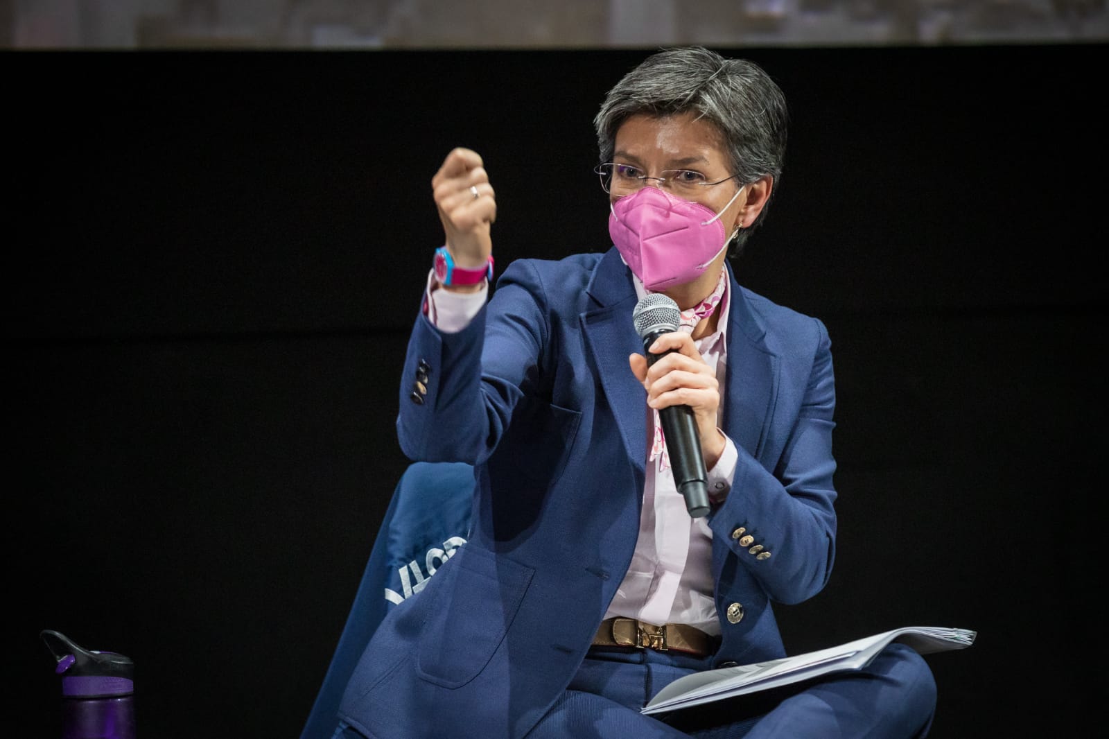 La alcaldesa, Claudia López aseguró que los programas ofrecidos están diseñados para niñas, niños, jóvenes, mujeres, docentes y adultos que quieran fortalecer sus habilidades y competencias. Foto. Alcaldía.