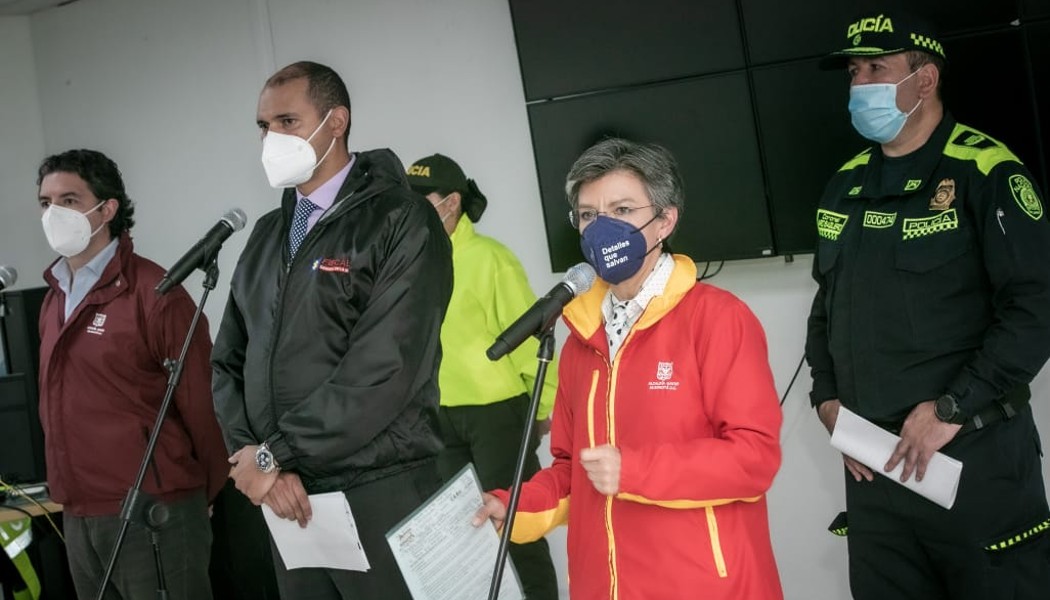 Aníbal Fernández de Soto, secretario de Seguridad; José Manuel Martínez, director Seccional de Fiscalías; Claudia López, Alcaldesa Mayor de Bogotá; y Jairo Baquero, comandante Operativo de la MEBOG.