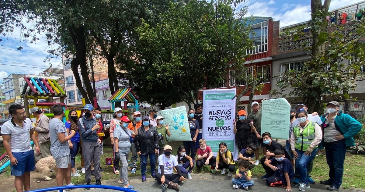 Caja de Vivienda interviene barrios con obras de valor social