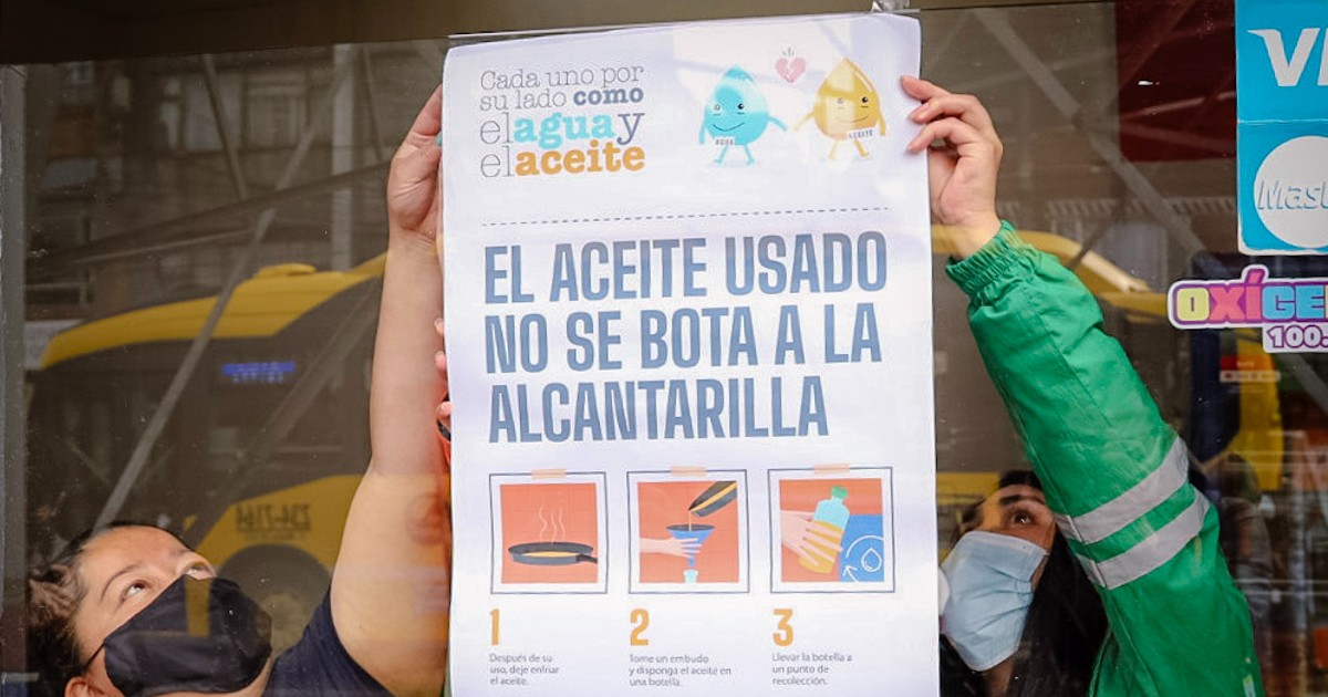 Campaña del Acueducto para evitar arrojo de aceite en alcantarillado