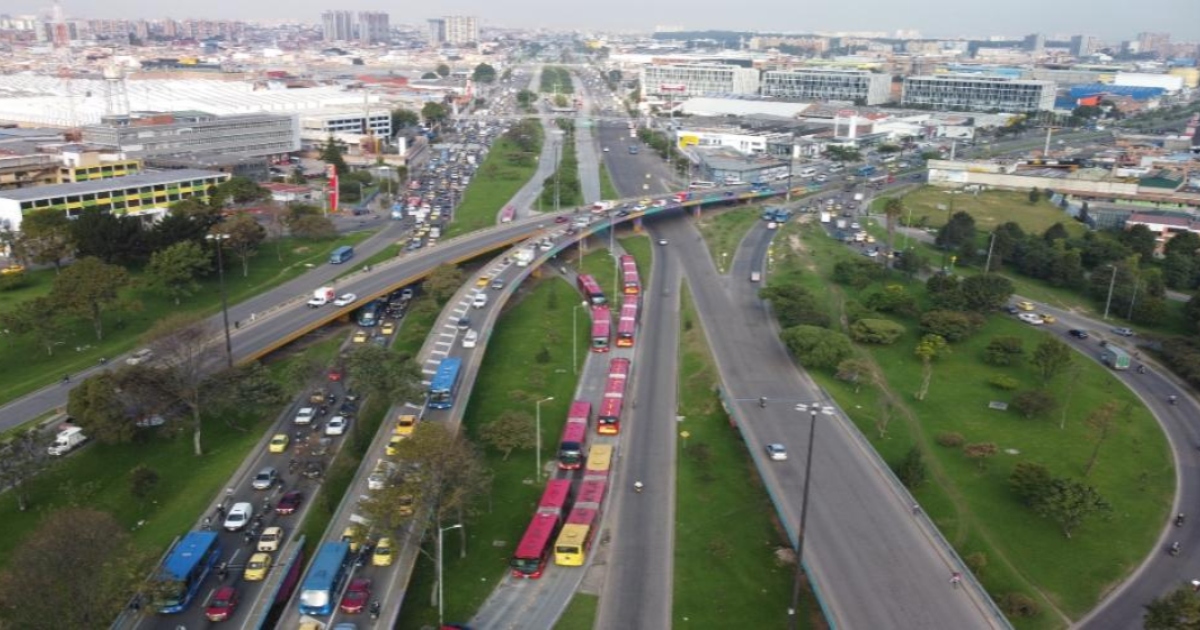 El 6 de abril de 2022 inicia el contraflujo en la Avenida Américas