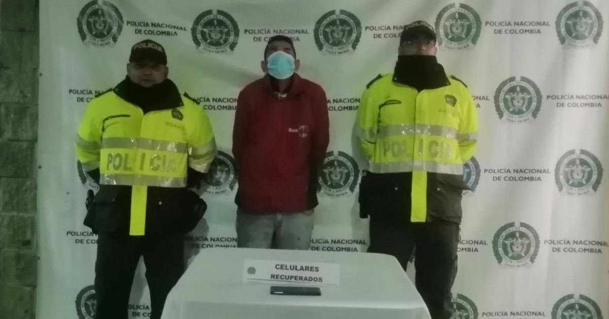 El capturado fue dejado a disposición de un despacho judicial.