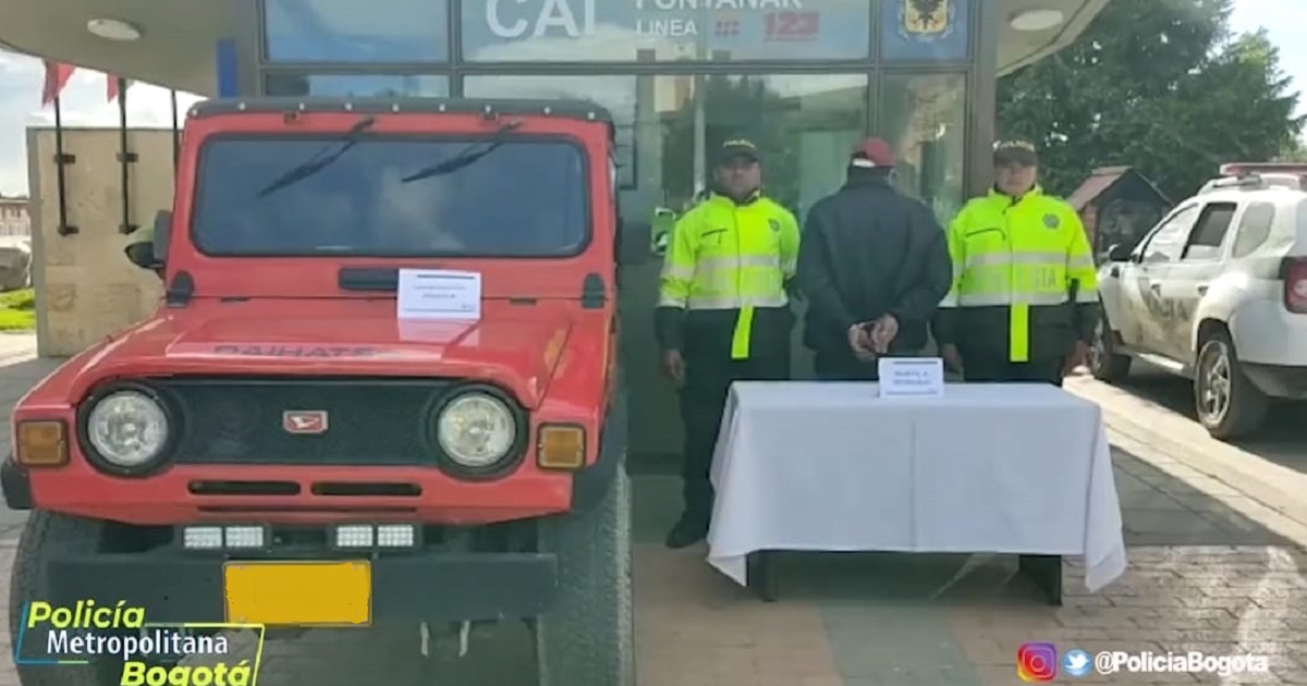 ¡En parqueadero la Policía recuperó un campero y capturó a una persona!