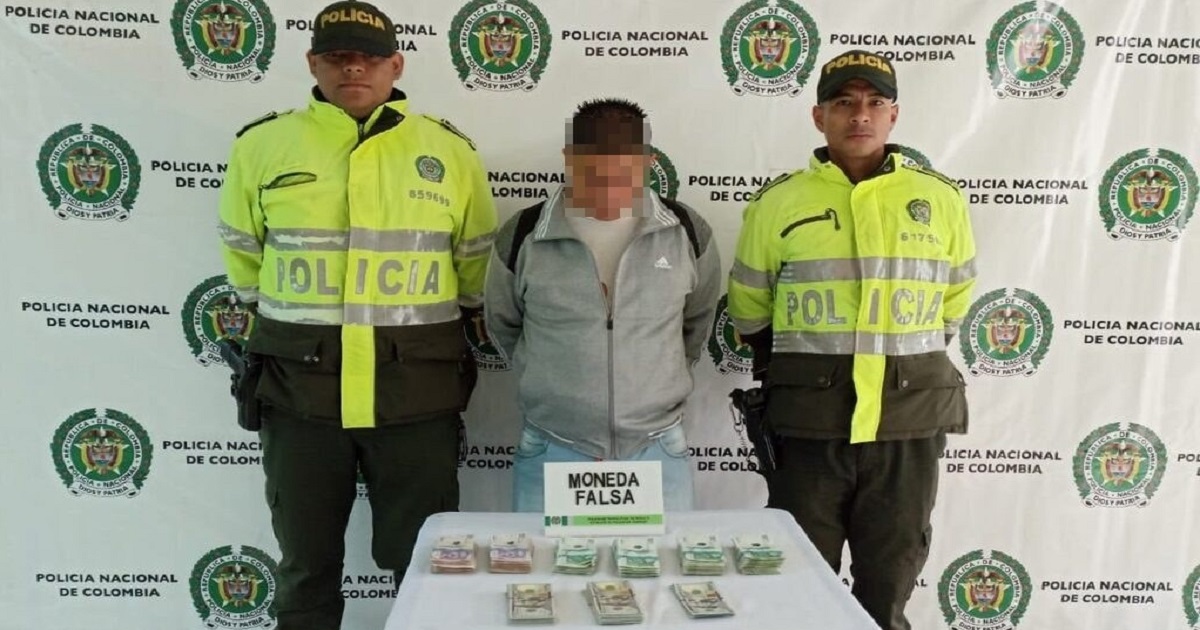 En Kennedy: capturado un hombre con 202 billetes de 100 dólares falsos