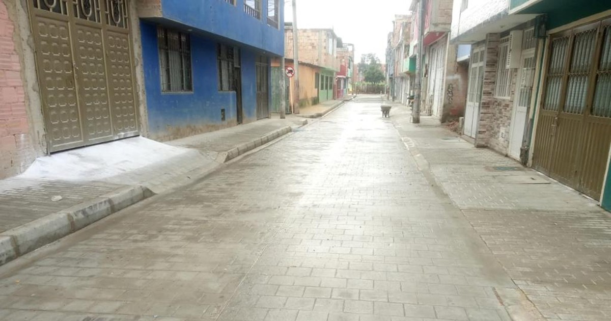 Distrito entregó a barrio Villa Emma nuevas calles pavimentadas