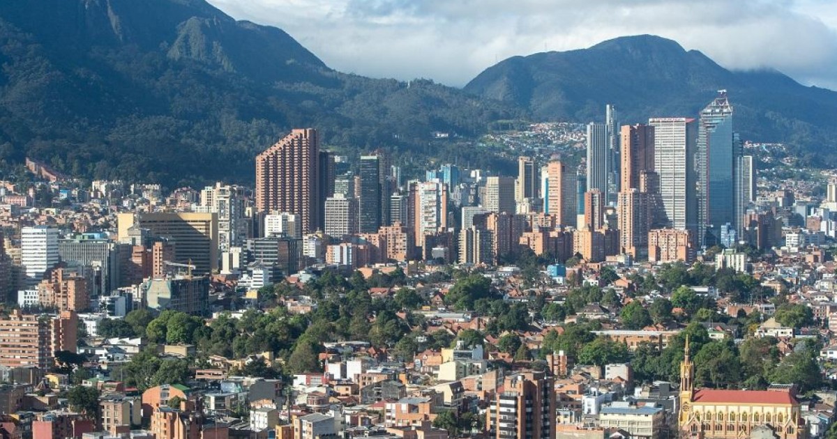 Distrito ordena a Peñas Blancas S.A. reparar fachada de edificio 