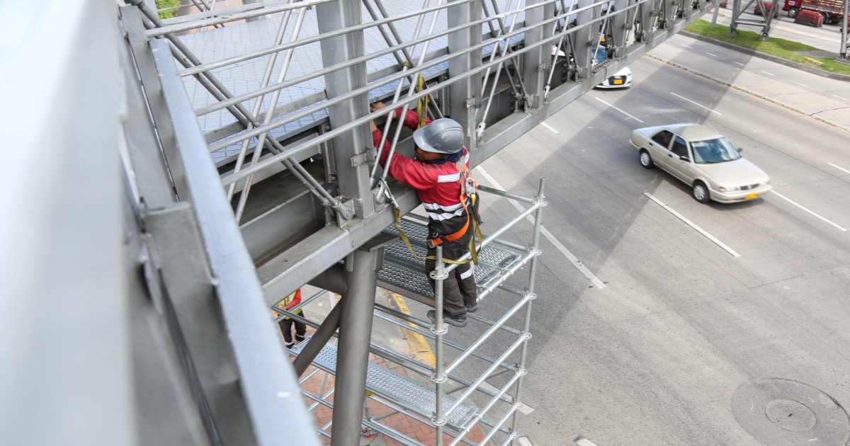 Cambio de pisos de aluminio por polipropileno en puentes durante 2023