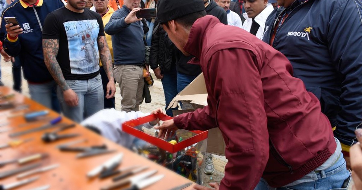 400 armas blancas entregadas voluntariamente en plan desarme en Bogotá