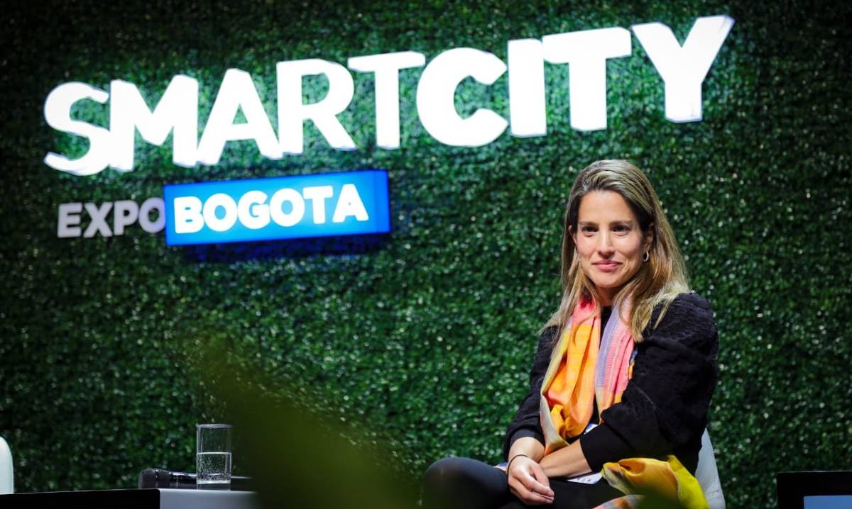 Sec. de Mujer presenta a Manzanas de Cuidado en Smart City Expo Bogotá