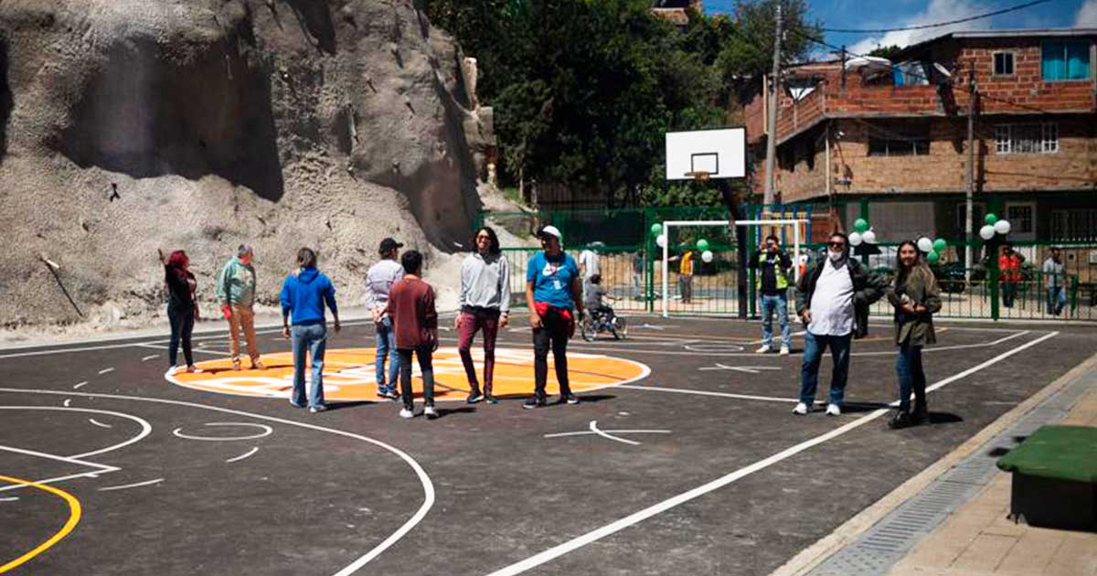 Distrito entrega obras que benefician a 3 barrios en Rafel Uribe Uribe