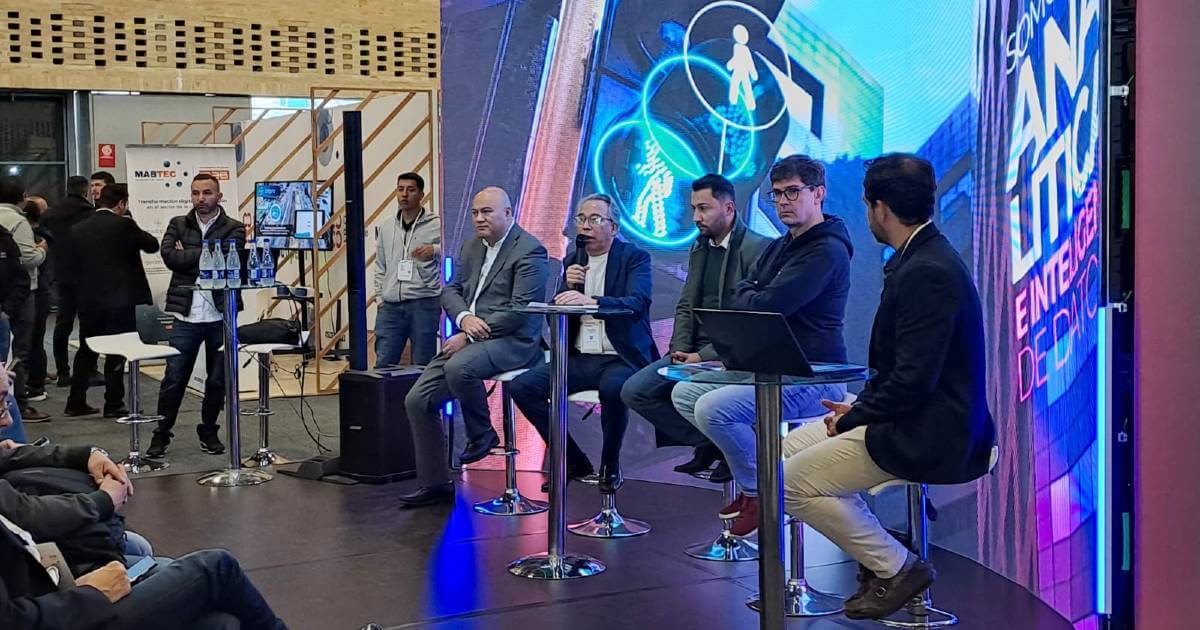 Ideca participa en el Smart City Expo Bogotá 2023, analítica de datos 