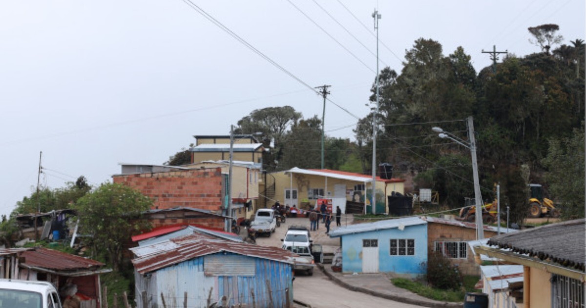 La UAESP lleva alumbrado público a las zonas rurales de Bogotá 