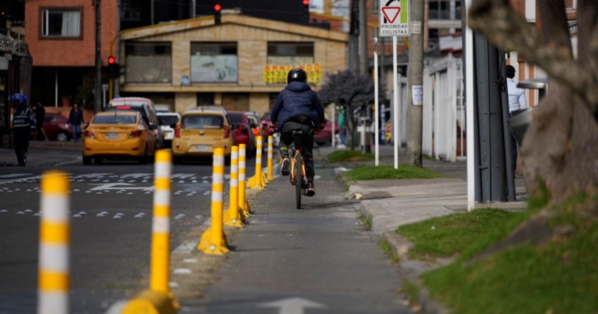 Cicloinfraestructura y señalización segura para ciclistas en Bogotá