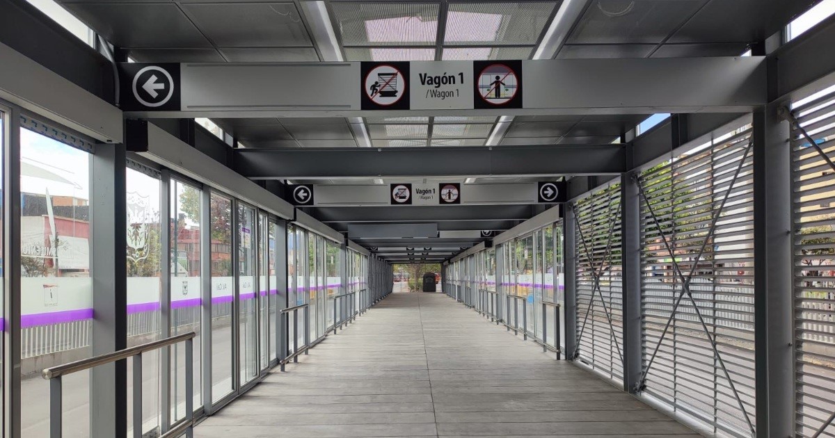 Operación de nuevo vagón en estación de TransMilenio de avenida Cali 