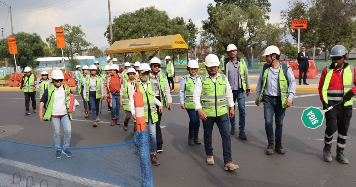 Ciudadanos visitaron avances de obra del grupo 5 de la avenida 68