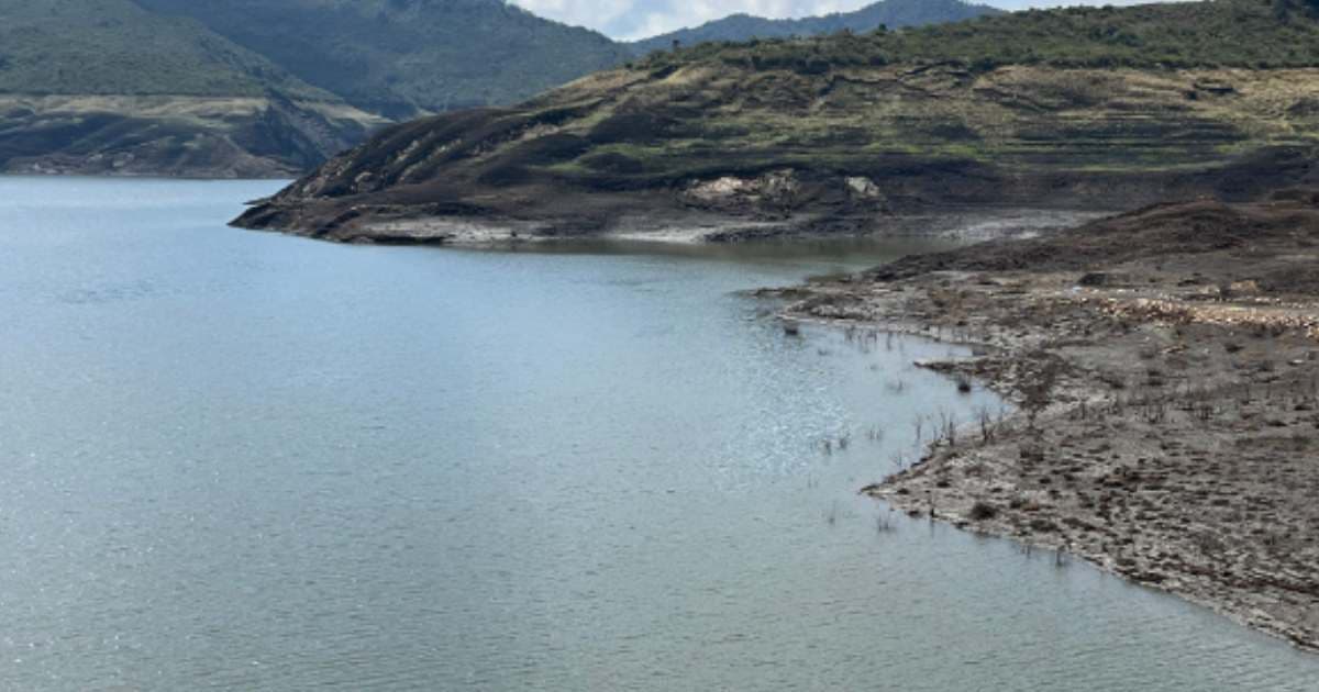 Hay consumo de agua como si tuviéramos 500 mil personas más en Bogotá: Acueducto