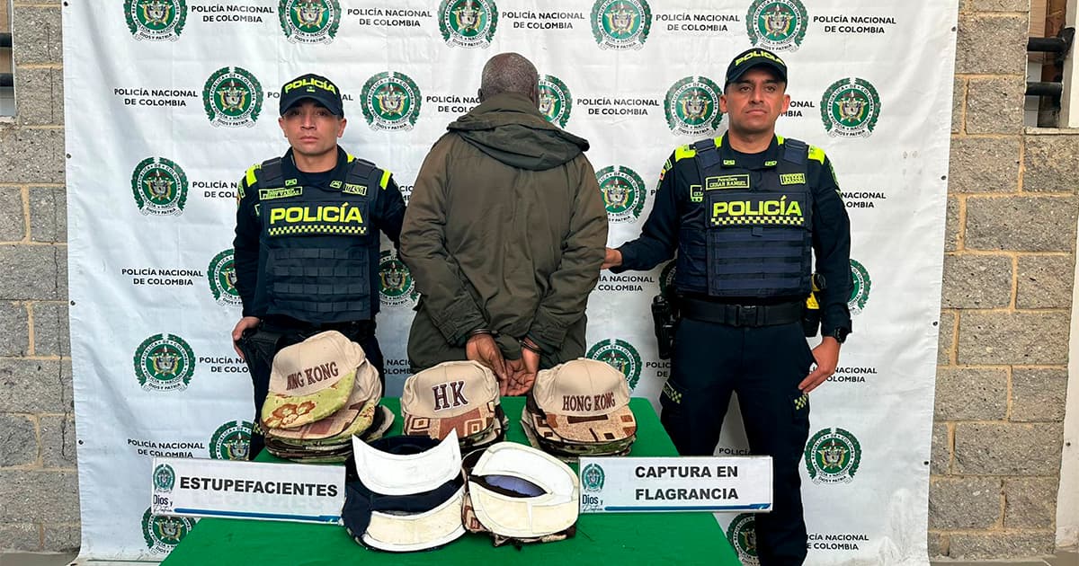 Capturado extranjero que pretendía sacar un kilo de estupefacientes en gorras