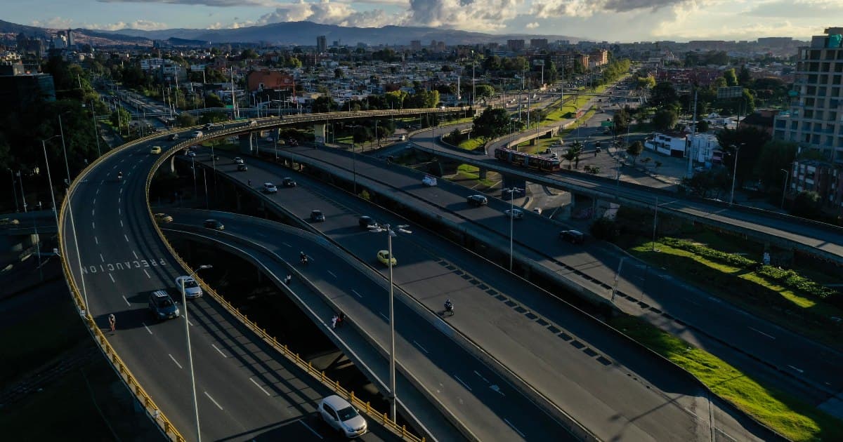 Pico y placa para vehículos particulares del 1 al 30 junio en Bogotá