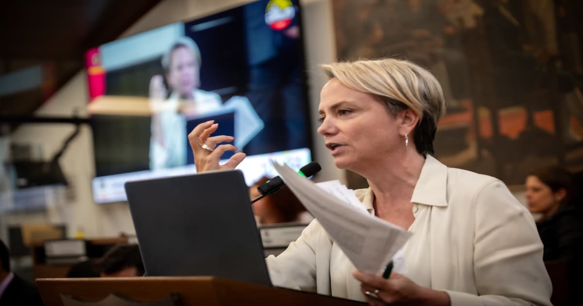 Isabel Segovia Ospina, secretaria de Educación. 