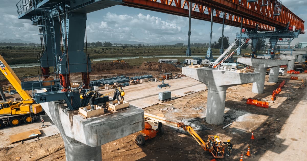 Primera Línea del Metro de Bogotá avance construcción de las columnas