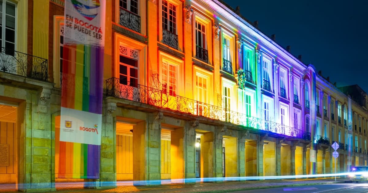 Orgullo LGBTI en Bogotá: sede de la Alcaldía se viste de colores 