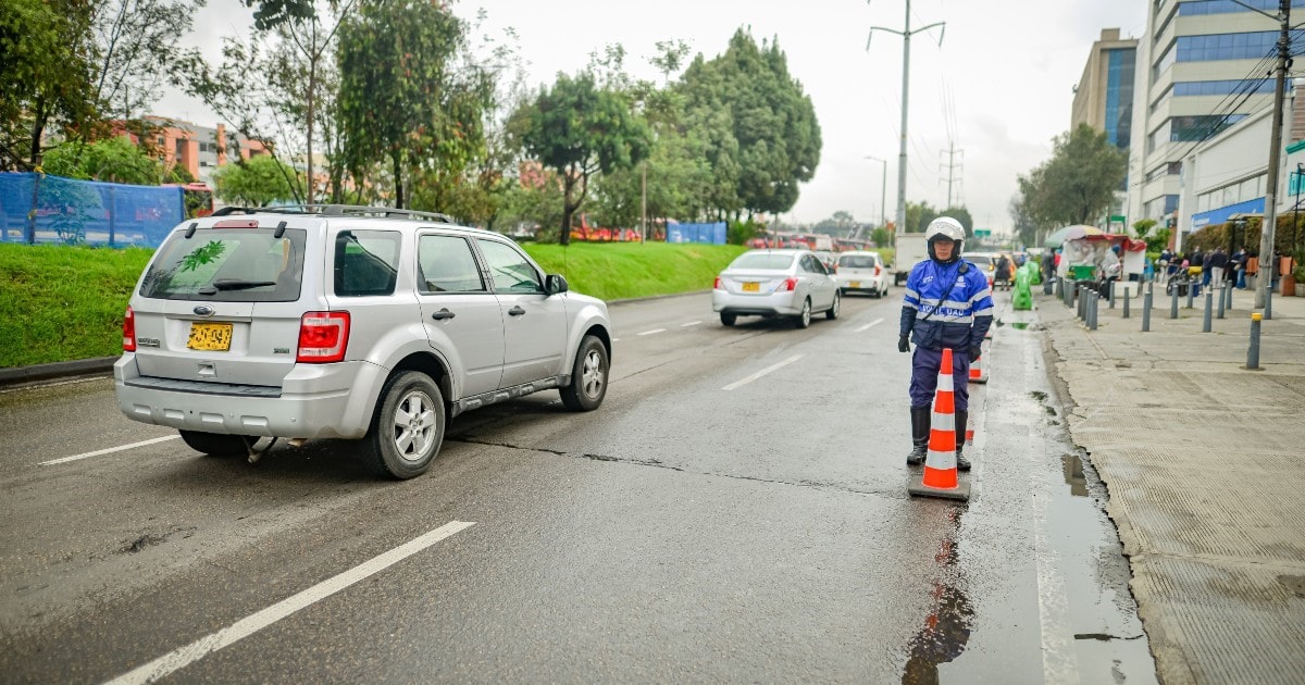 Pico y placa en Bogotá viernes 30 de agosto particulares y taxis