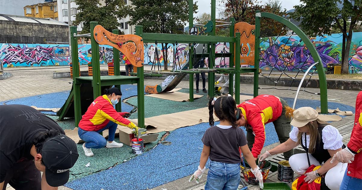 Alcaldía de Barrios Unidos y ciudadanía embellecieron el SkatePark Bowl 72