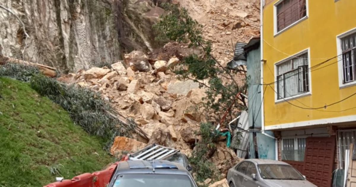 22 familias evacuadas por deslizamiento en Usaquén al norte de Bogotá