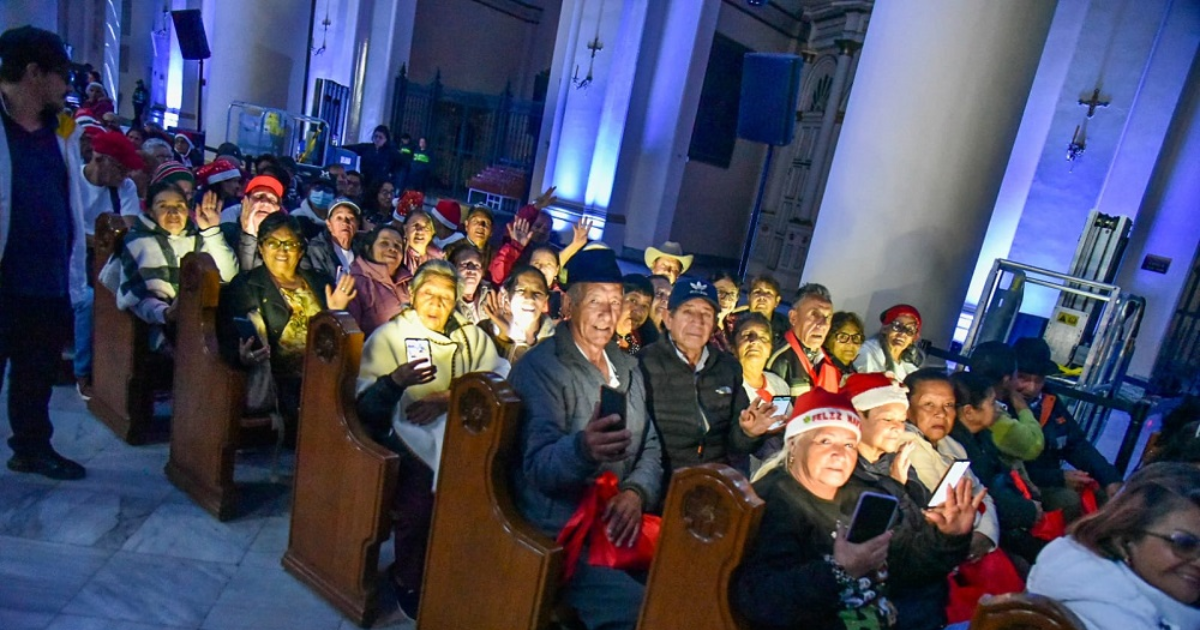 2400 personas mayores presentes en 'Lo Sagrado' en Bogotá 