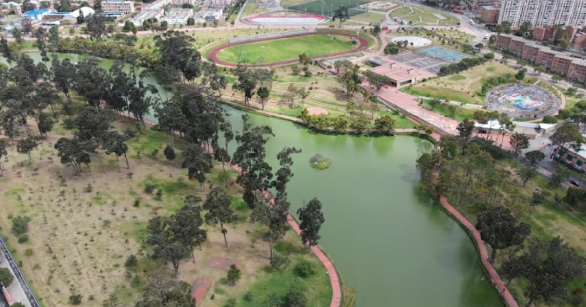 Racionamiento de agua en Bogotá miércoles 4 diciembre cierre parques