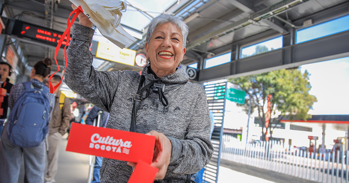 Entrega resultados y logros de en TransMilenio pasan cosas buenas