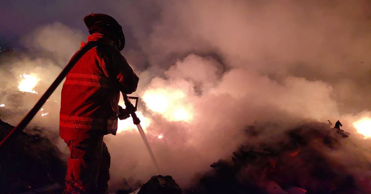 Bomberos Bogotá controla incendio en la calle 13 sur con carrera 14 este