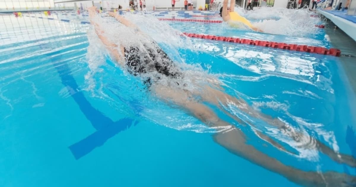 Cursos de natación Bogotá inscríbete en Centros Felicidad enero 2025