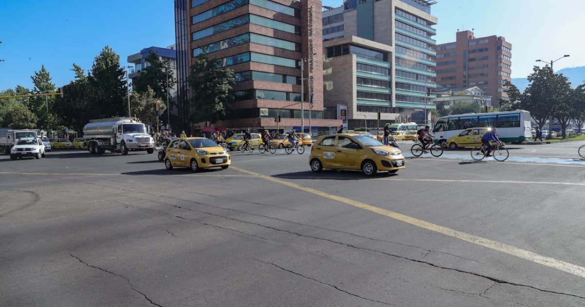 Pico y placa en Bogotá jueves 20 febrero 2025 particulares y taxis