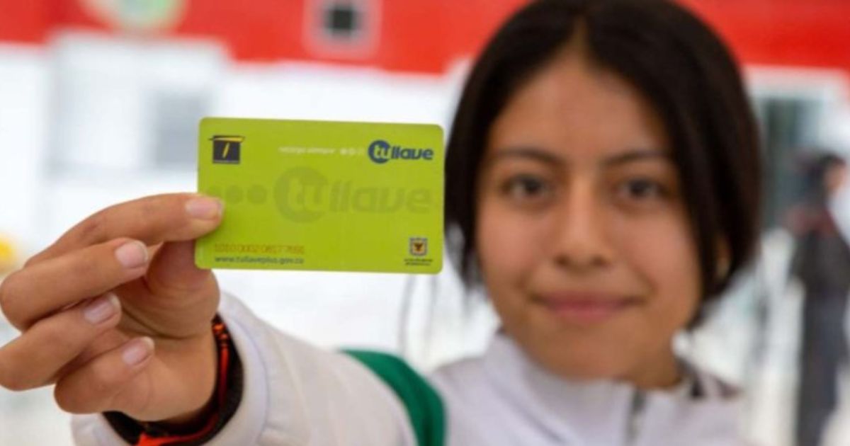 Subsidio de transporte escolar en Bogotá con tarjeta Tu Llave Plus.