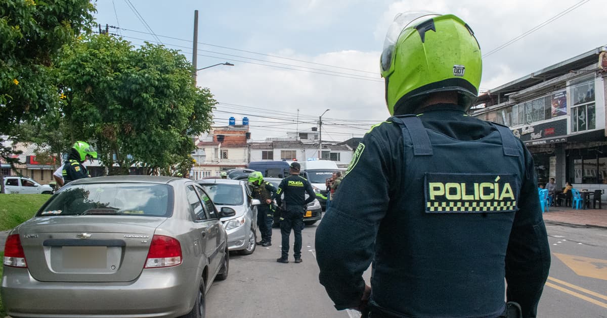 Video: Policía impuso 12 comparendos conductores por carros abandonados en vías 