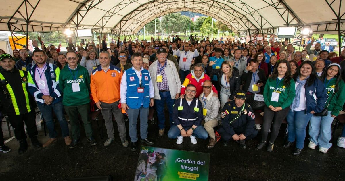 IDIGER entregó kits de emergencia a comunidades en Bogotá en 2025