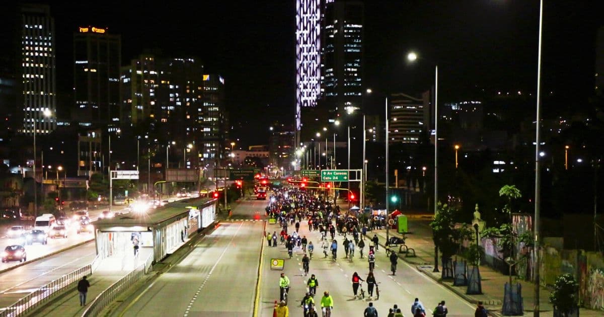 Ciclovía Nocturna en Bogotá el 8 de agosto en Festival de Verano 