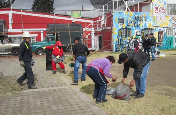 Jornada Aseo al parque - barrio Venecia - localidad de Tunjuelito - Foto: Aseo Capital