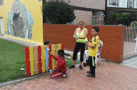 Habitantes pintando-Foto: Alcaldía Local de Rafael Uribe Uribe 