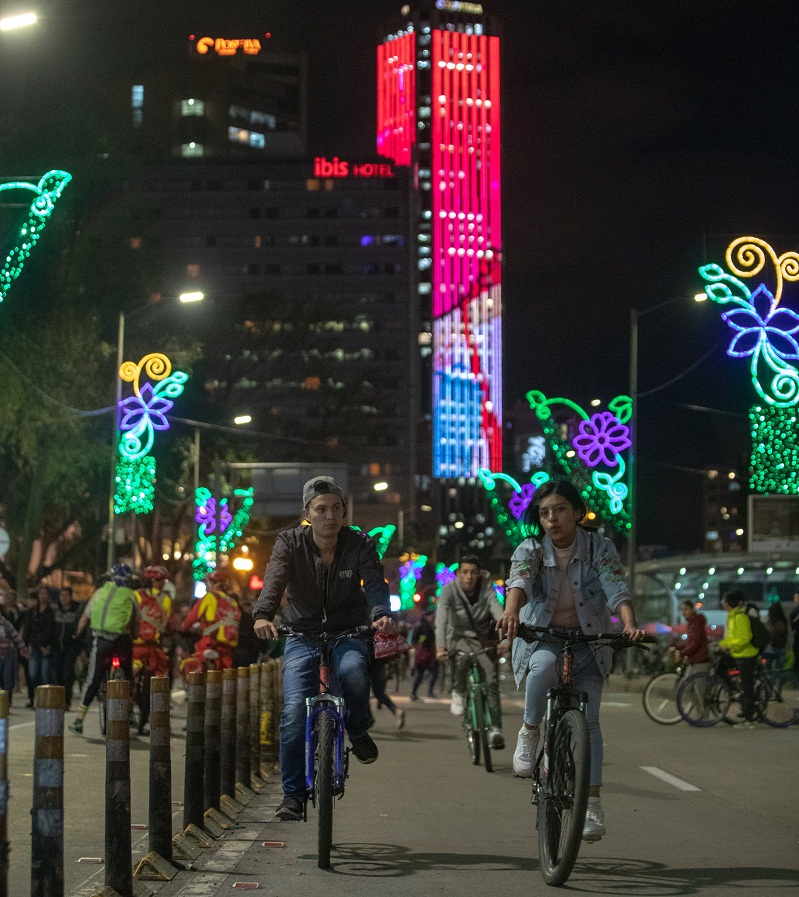 Ciclovía Nocturna Navideña en Bogotá