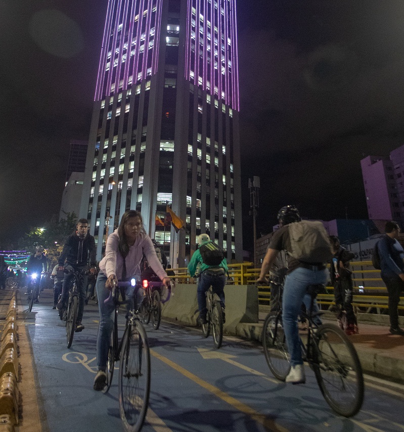 Ciclovía Nocturna Navideña en Bogotá