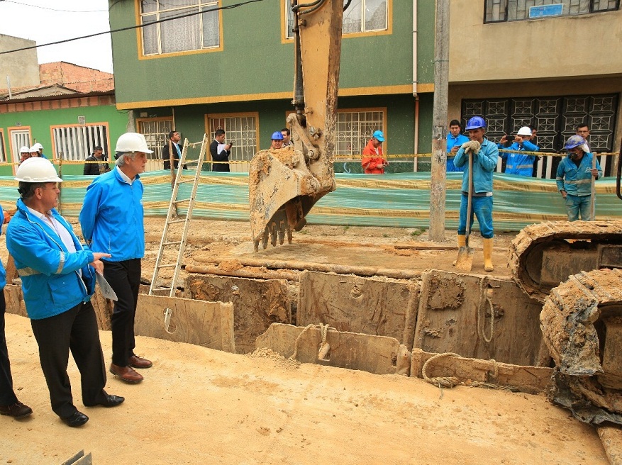 Obras de modernización de alcantarillado en Bogotá 